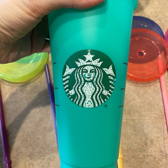 Starbucks Color Changing Cups - Picture 5 of 12